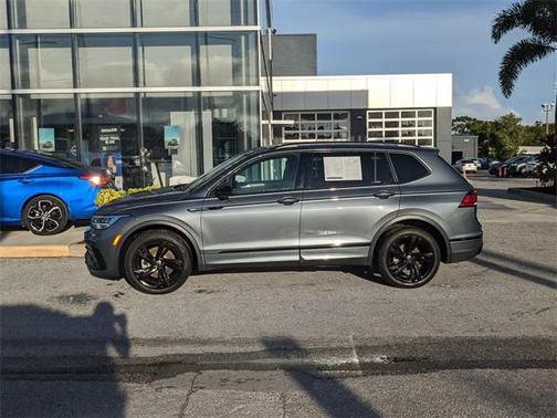2024 Volkswagen Tiguan 2.0T SE R-Line Black