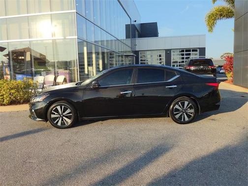 2021 Nissan Altima 2.5 SV