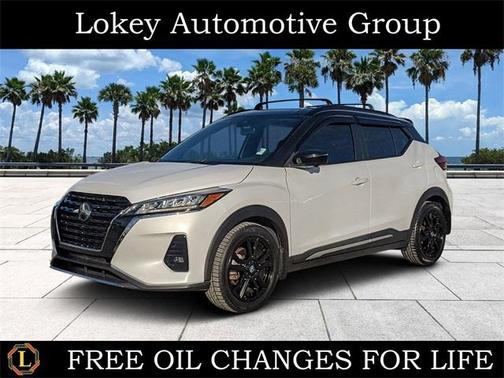 2021 Nissan Kicks SR