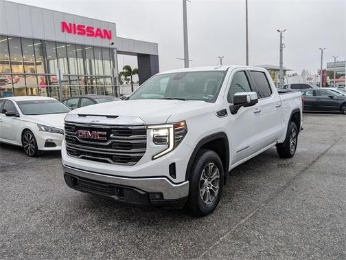 2025 GMC Sierra 1500 SLT