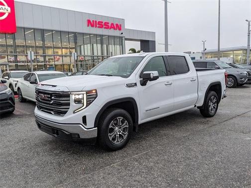 2025 GMC Sierra 1500 SLT
