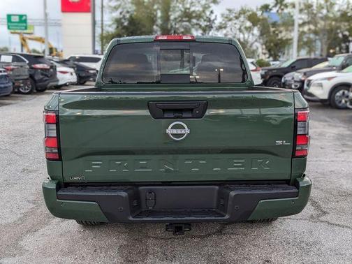 2025 Nissan Frontier SL