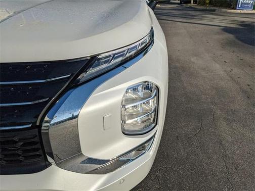 2024 Mitsubishi Outlander SE Black Edition