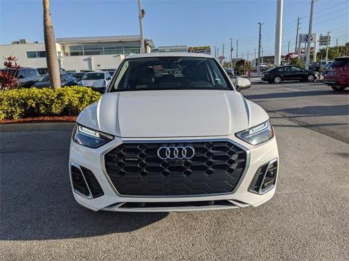 2023 Audi Q5 45 S line quattro Premium