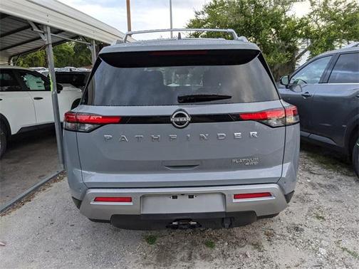 2024 Nissan Pathfinder Platinum