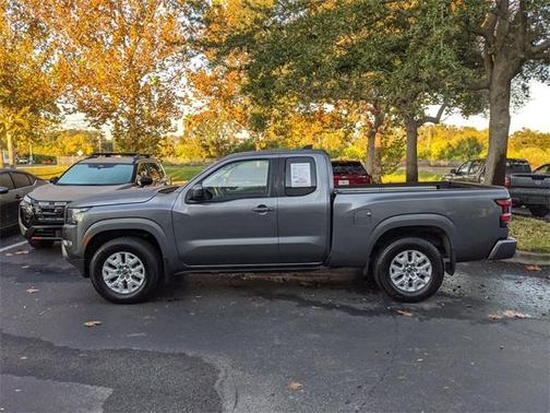 2024 Nissan Frontier SV
