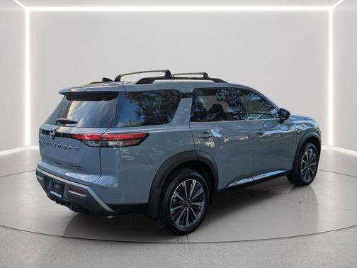 Boulder Gray Metallic 2026 Nissan Pathfinder Platinum