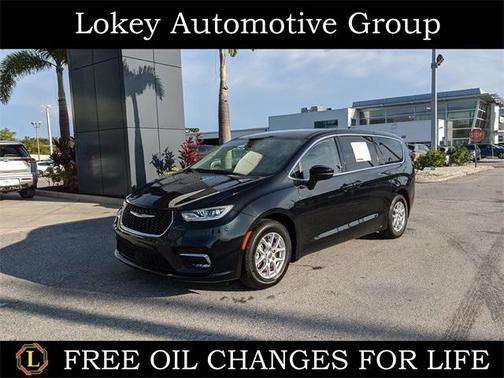 2023 Chrysler Pacifica Touring-L