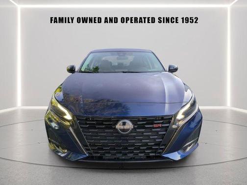 Deep Blue Pearl 2023 Nissan Altima 2.5 SR