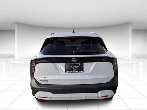 2026 Nissan Kicks SV