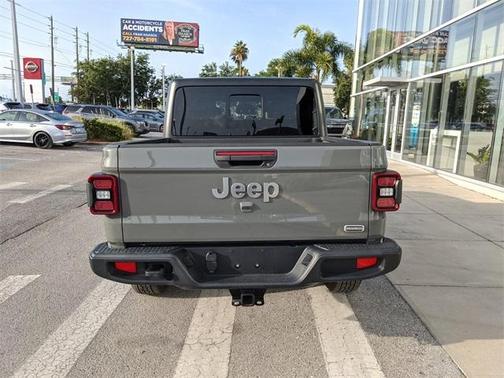 2023 Jeep Gladiator Overland