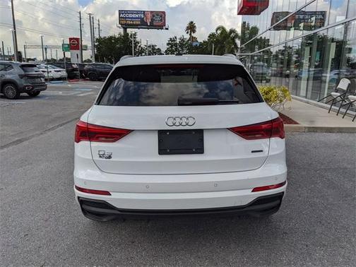 2023 Audi Q3 45 S line Premium