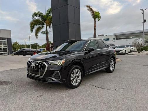 2024 Audi Q3 45 S line Premium