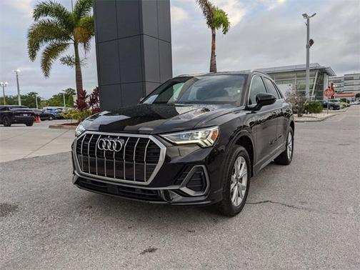 2024 Audi Q3 45 S line Premium