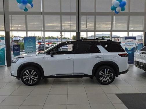 2025 Nissan Pathfinder Platinum