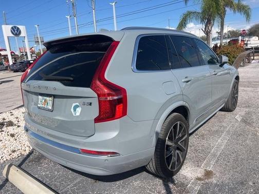 2024 Volvo XC90 B5 Plus Bright Theme