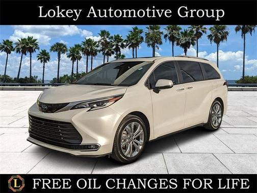 2023 Toyota Sienna Platinum 7 Passenger