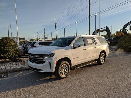 2023 Chevrolet Suburban LT