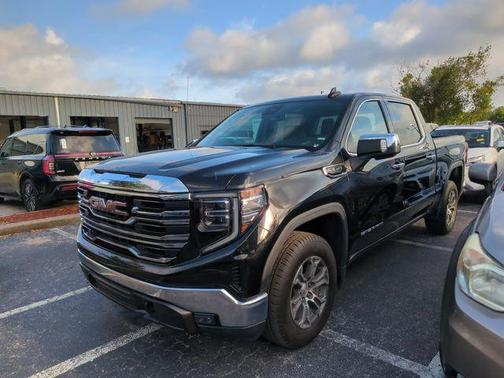 Onyx Black 2025 GMC Sierra 1500 SLT