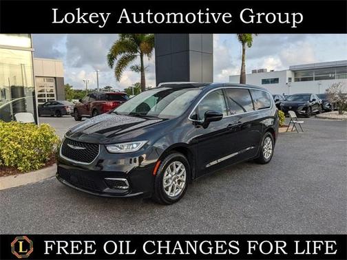 2023 Chrysler Pacifica Touring-L