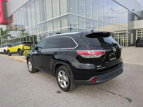Midnight Black Metallic 2016 Toyota Highlander Limited Platinum