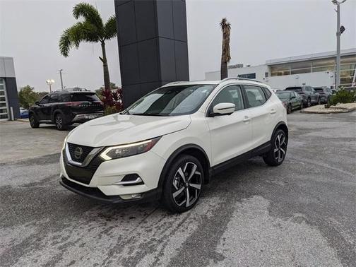 2022 Nissan Rogue Sport SL