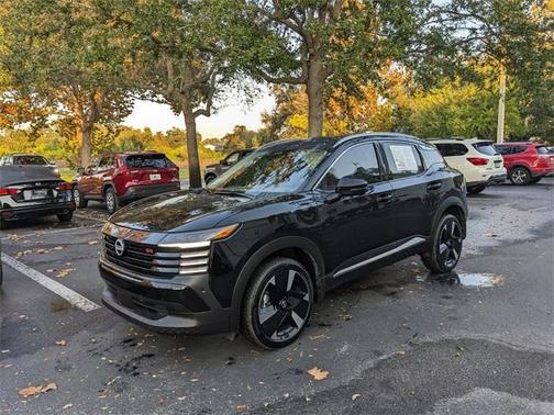 2025 Nissan Kicks SR