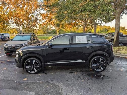 2025 Nissan Kicks SR