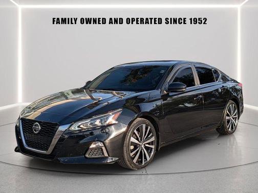 Black 2021 Nissan Altima 2.0 SR