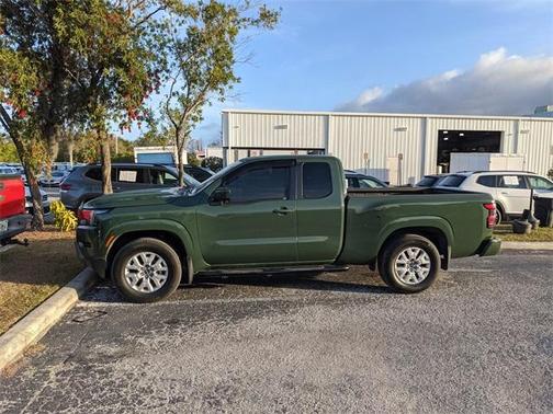 2023 Nissan Frontier SV