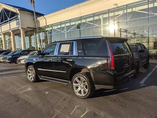 2019 Cadillac Escalade Luxury