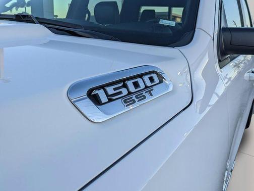 Bright White Clearcoat 2025 RAM 1500 Laramie