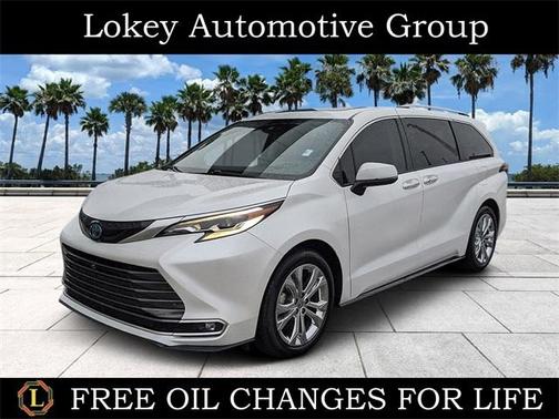 2023 Toyota Sienna Platinum 7 passenger