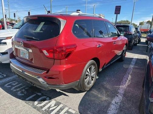 2017 Nissan Pathfinder S
