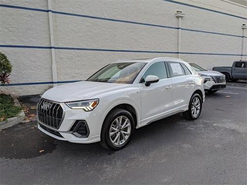 2025 Audi Q3 45 S line Premium