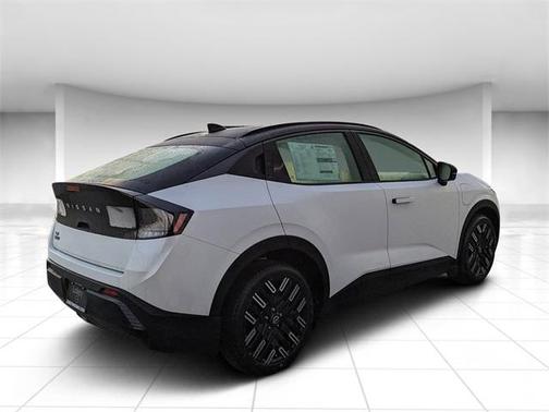 2026 Nissan Leaf PLAT+