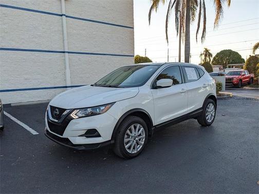 2022 Nissan Rogue Sport S