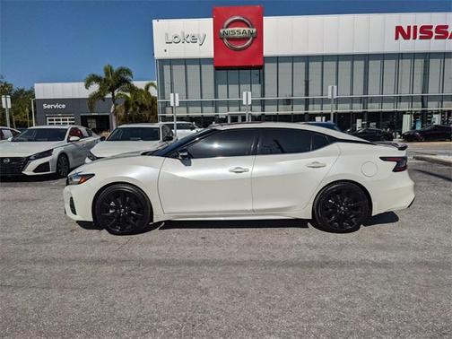 2023 Nissan Maxima SR