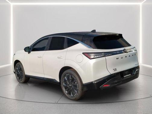 White / Black 2026 Nissan Murano Platinum