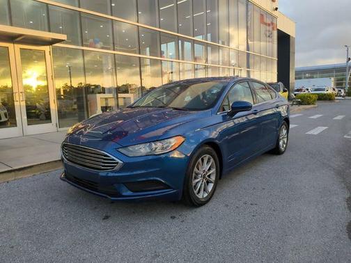 Lightning Blue 2017 Ford Fusion SE