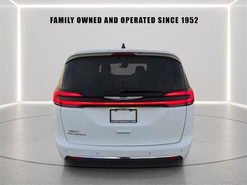2024 Chrysler Pacifica Touring-L