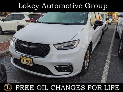 2024 Chrysler Pacifica Touring-L