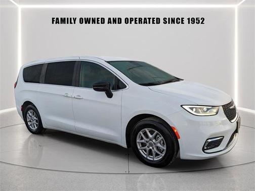 2024 Chrysler Pacifica Touring-L