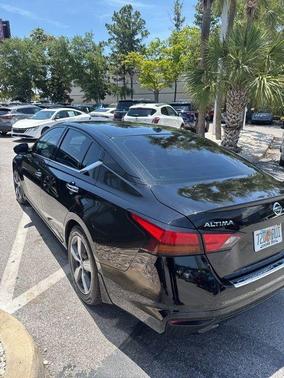 Black 2021 Nissan Altima 2.5 SL