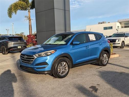 2017 Hyundai TUCSON SE