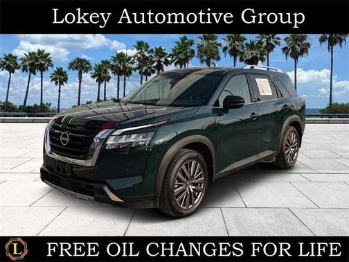 2023 Nissan Pathfinder SL