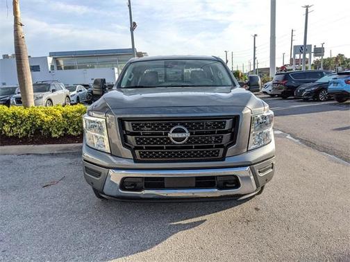 2024 Nissan Titan SV