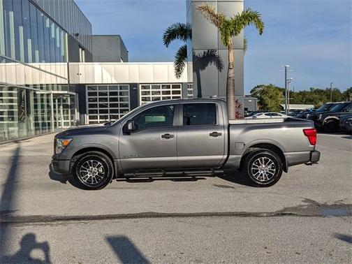 2024 Nissan Titan SV