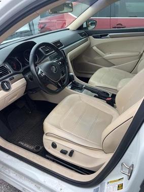 2016 Volkswagen Passat 1.8T SE