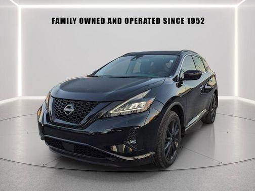 Black 2024 Nissan Murano SV